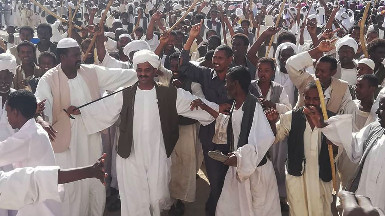 Bashir backers stage Sudan rally as rival demo planned Bashir backers stage Sudan rally as rival demo planned