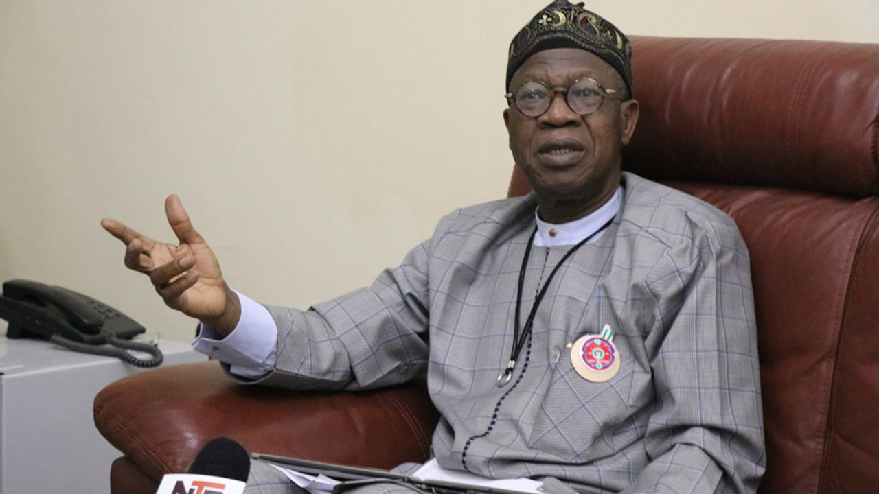 Offa robbery: Lai Mohammed presents 'available evidence' of Saraki's alleged lies Offa robbery: Lai Mohammed presents 'available evidence' of Saraki's alleged lies