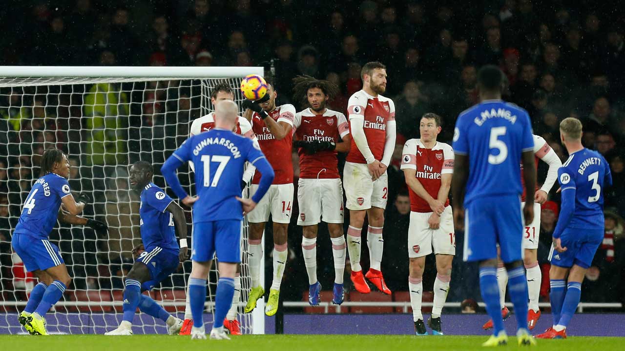 Sala remembered as Arsenal beat brave Cardiff Sala remembered as Arsenal beat brave Cardiff