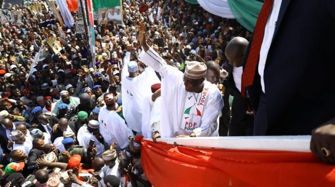 Heavy Traffic, Puplic Schools Shut As Atiku Campaign Hits Enugu Heavy Traffic, Puplic Schools Shut As Atiku Campaign Hits Enugu