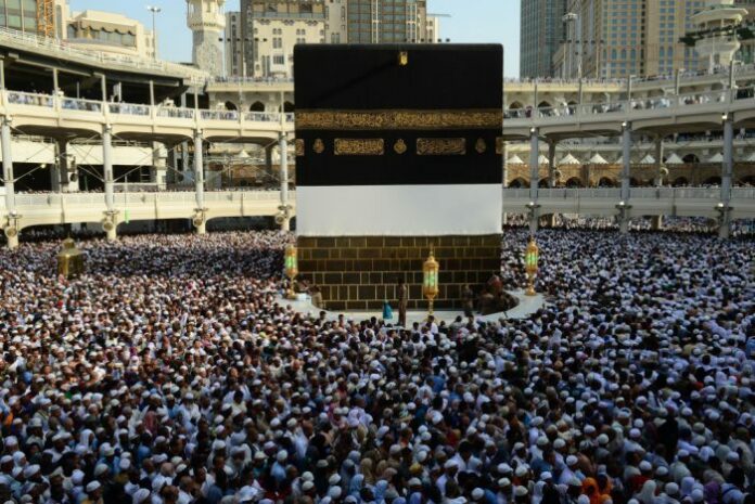 Pilgrims-in-Saudi