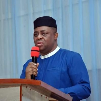 My-Wife-Has-Banned-Me-From-Discussing-Politics-At-Dining-Table