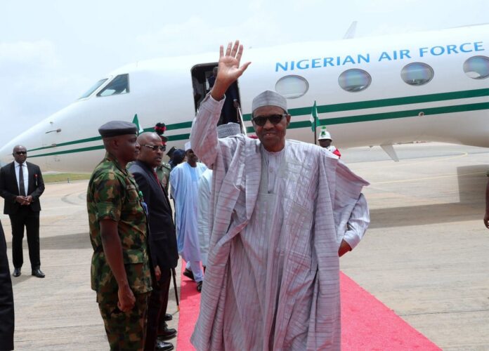 PRESIDENT-BUHARI-RETURNS-FROM-KATSINA-5