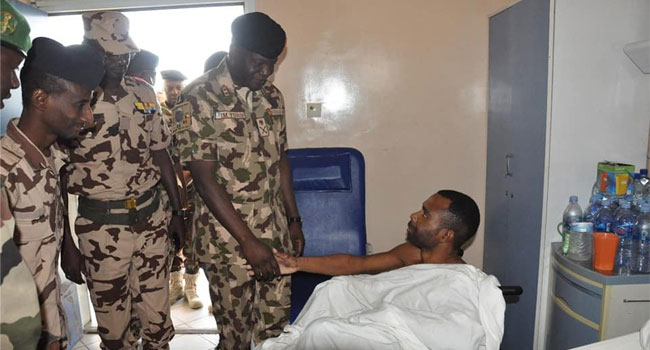 Force-Commander-visits-officers
