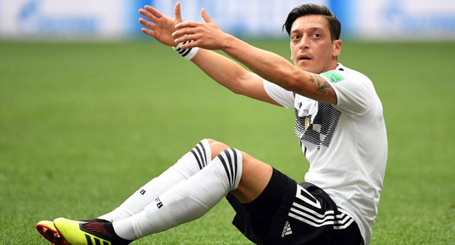 Ozil-1