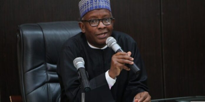 drama-as-permanent-secretary-slumps-in-abuja (1)