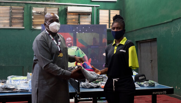 Second Vice President, Nigeria Table Tennis Federation (NTTF), Alderson Bankole with Obazuaye at the presentation Second Vice President, Nigeria Table Tennis Federation (NTTF), Alderson Bankole with Obazuaye at the presentation