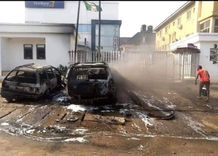 Gunmen attack bank in Anambra, hoist Biafra flags