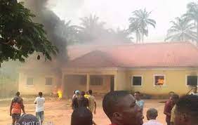 Gunmen Attack Anambra Vigilante Office, Police Station
