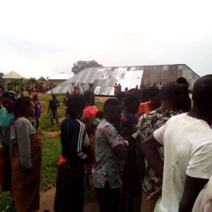CHURCH COLLAPSE