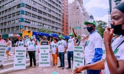protesters-400x240