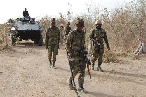 The-Nigerian-Army-Engineers-sweeping-the-route-oof-advance-during-the-operation.jpg