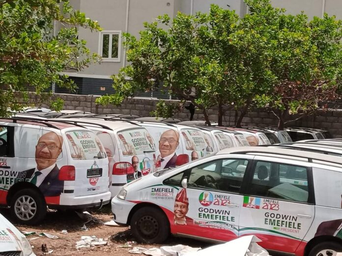 EMEFELE BUS