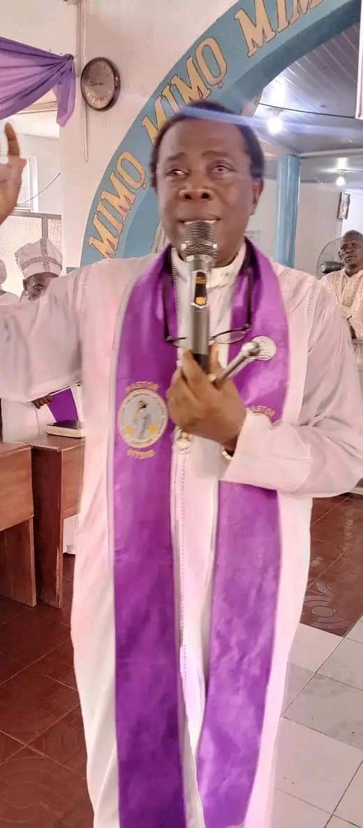 Pastor Senbanjo Kunle